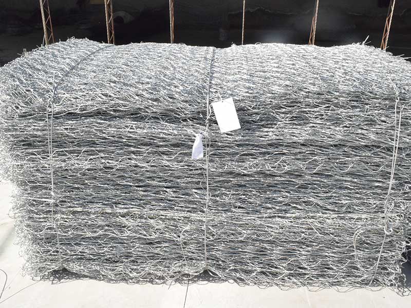 Gabion stiffeners.